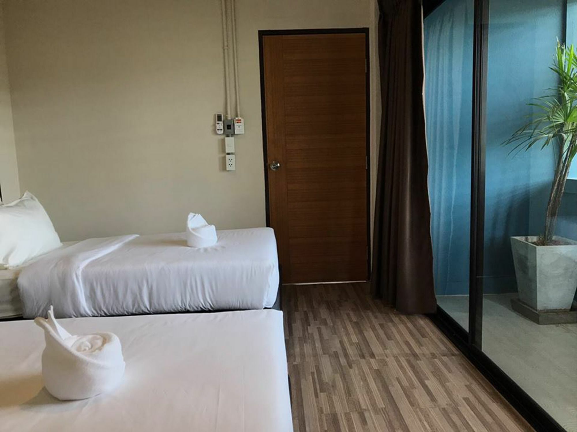 C & C Hostel Нан Екстер'єр фото