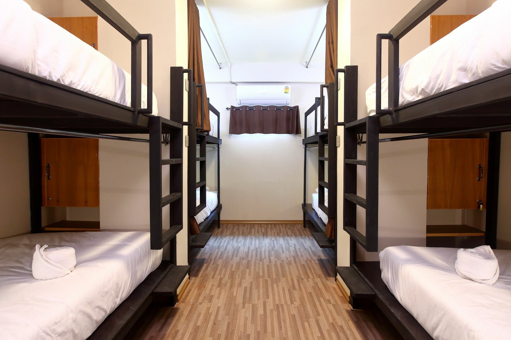 C & C Hostel Нан Екстер'єр фото