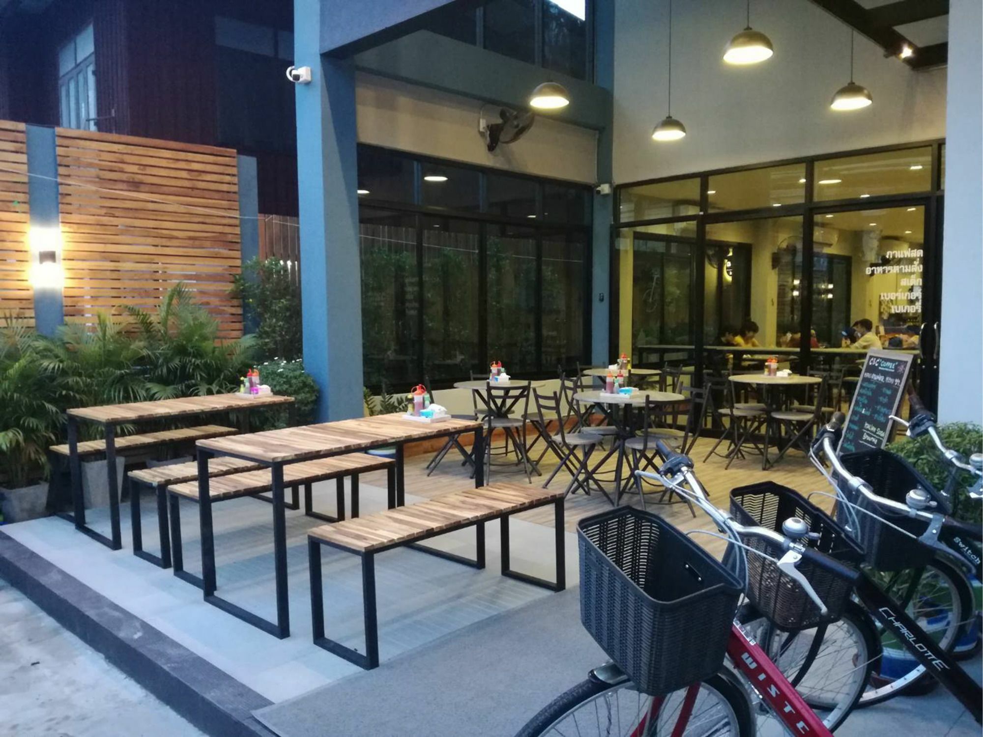 C & C Hostel Нан Екстер'єр фото